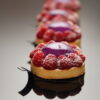 Sublime framboises (pâte sucrée, crémeux pistache, crème légère framboises, framboises)- Boulangerie Brin