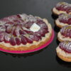 Tarte poires / framboises ( poires aux framboises, crème mousseline, confis de framboises et biscuit dacquoise)(sans gluten)