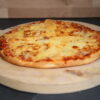 Pizza 3 Fromage (Sauce tomate, fromage de chèvre, reblochon, crème liquide et mozzarella)