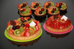 Tarte bigoudène fraises ou fruits frais ( fond de sablée bretonne, crémeux pistache, fraises ou fruits frais) en saison